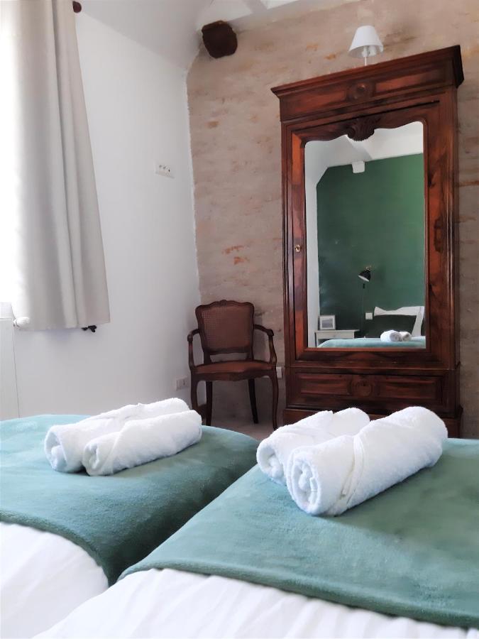 La Chouette Burgonde Hotel Villy-le-Moutier Buitenkant foto